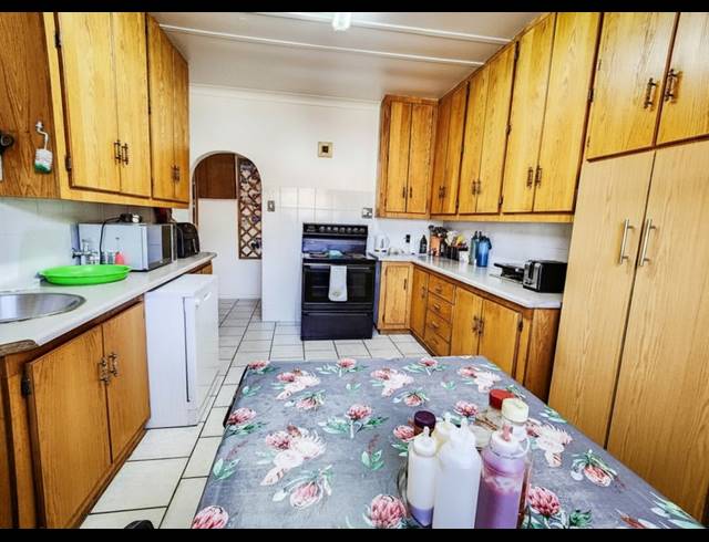 3 BEDROOM HOUSE FOR SALE IN SASOLBURG EXT 3